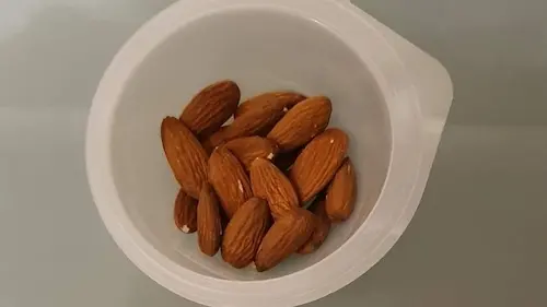 photo of almonds healthy fat choices