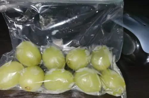 photo of frozen grapes