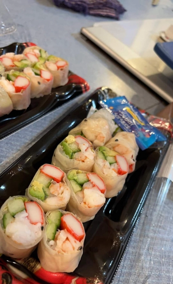 photo of Pptavia sashimi rolls